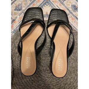 Alfani Step Flex Sarrabi Black Croc Embossed Architectural Spool Heel Sandal 9.5